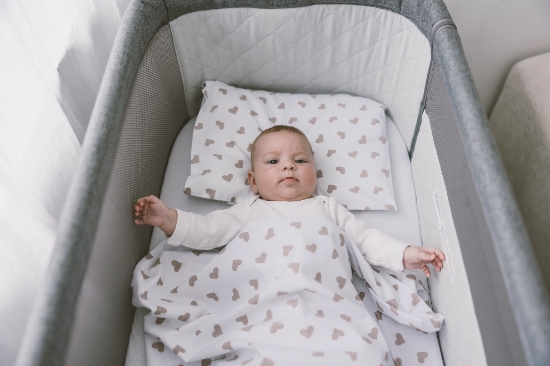 Slika Posteljina za kolijevku/košaru srca bež 87158 BUBABA BY FREEON 