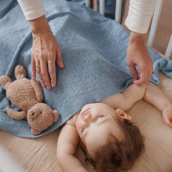 Slika Pletena bambus dekica 75x100 cm, plava BabyOno