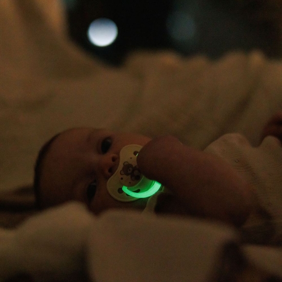 Slika Anatomska slikonska duda GLOW 0-6 mj, 2 kom BabyOno 