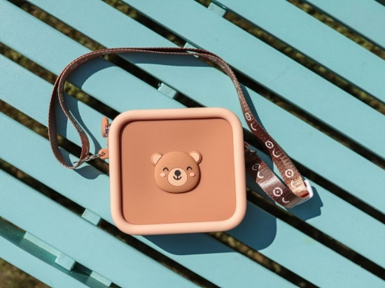 Slika Silikonska futrola za kameru Medvjedić – smeđa