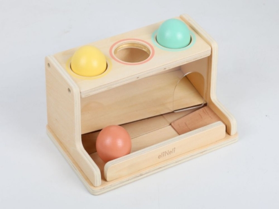 Slika Prozirna kutija s kuglicama