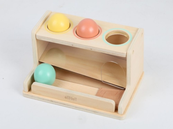 Slika Prozirna kutija s kuglicama