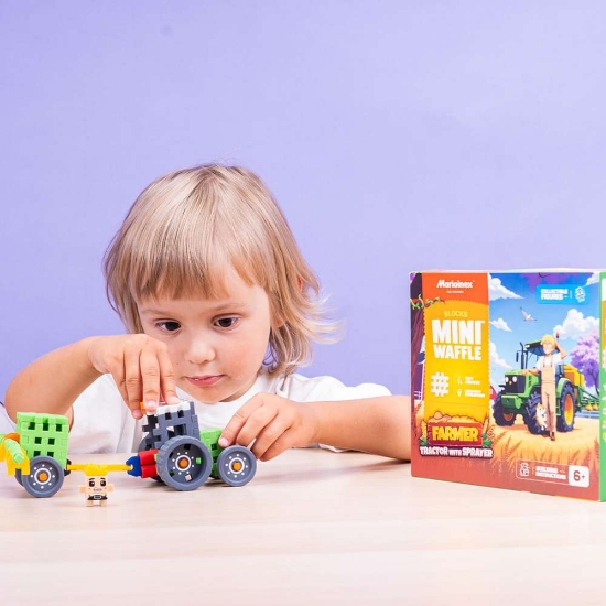 Slika Marioinex Mini Waffle Farmer 50 kom, Tractor with Sprayer
