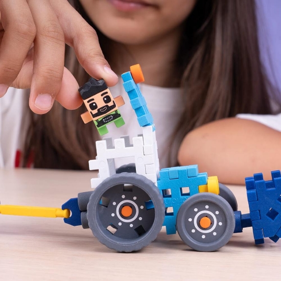 Slika Mini Waffle Farmer 50 kom, Tractor with Plow Marioinex 