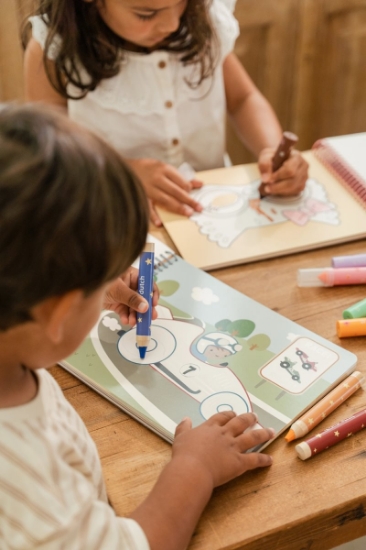 Slika Knjiga sa škarama Jim & Friends - Little Dutch