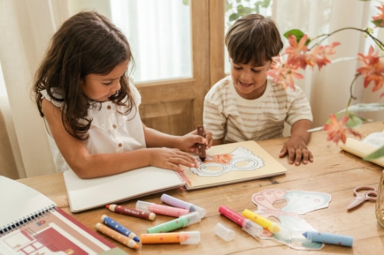 Slika Knjiga sa škarama Rosa & Friends - Little Dutch