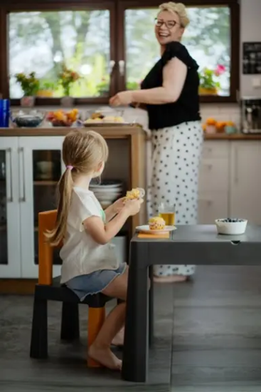 Slika Set dječjeg namještaja (stol, 2 stolice) Teggi Multifun Graphite/Mustard - Tega Baby