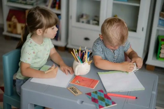 Slika Set dječjeg namještaja (stol, 2 stolice) Teggi Multifun Graphite/Mustard - Tega Baby