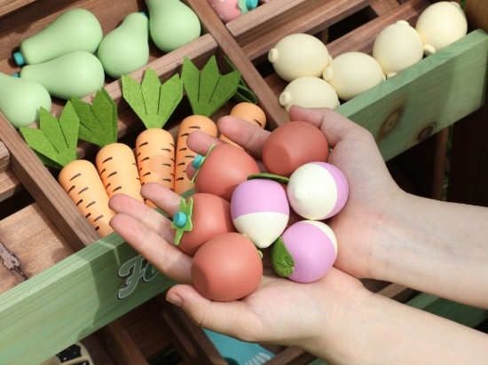 Slika Drveni prodajni štand za djecu