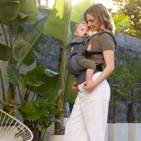 Slika Ergobaby Omni Classic Mesh nosiljka Charcoal Grey