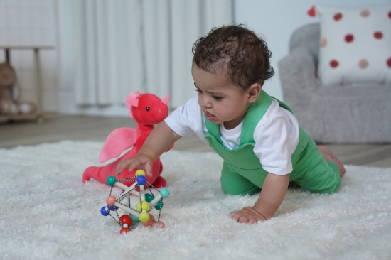 Slika Manhattan Toy Skwish Colorpop drvena senzorna igračka