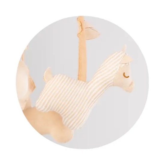 Slika Glazbeni vrtuljak za krevetić Rabbit & Friends Cotton - Chipolino