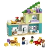 Slika LEGO® DUPLO® 10470 Moderna obiteljska kuća 3-u-1 s figurama