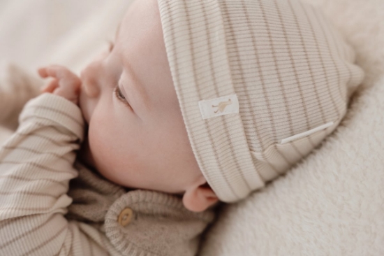 Slika Kapica Soft Beige Stripe 0-3m - Little Dutch