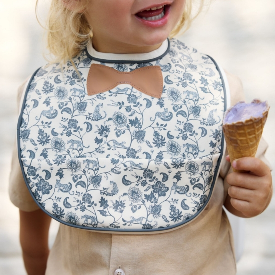 Slika Podbradnik - Garden Leo Toile Bow