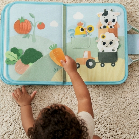 Slika Edukativna knjiga Grow & Play Busy Book - Farmers Funday Tiny Love 