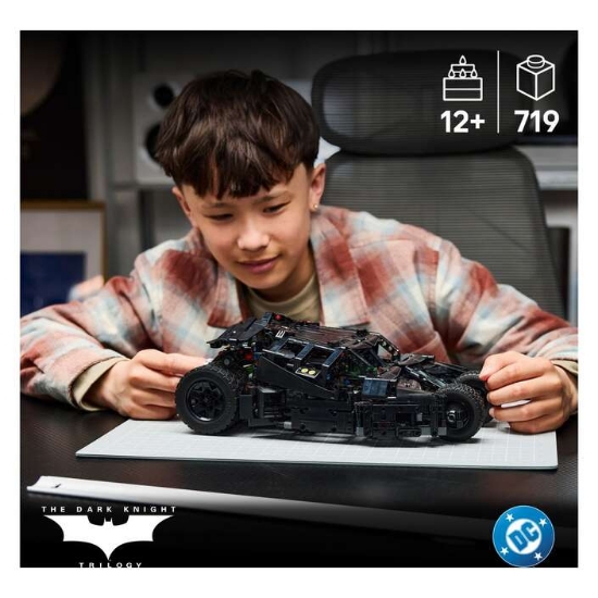 Slika LEGO® TECHNIC™ 42239 Batmobile™ Tumbler