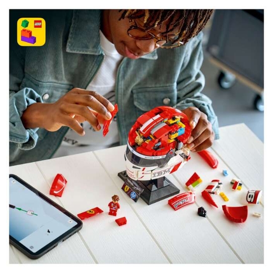Slika LEGO® EDITIONS FORMULA 1 43017 McLaren Mastercard F1® Team, kaciga Oscara Piastrea