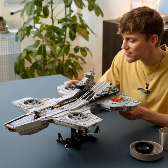 Slika LEGO® SUPER HEROES 76354 Nosač helikoptera SHIELD-a