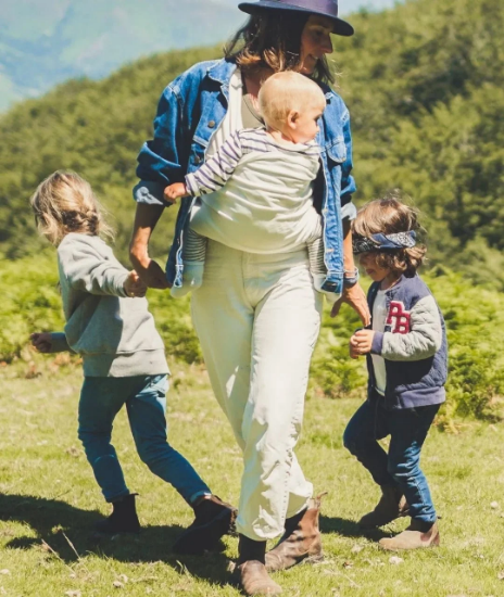 Slika Ergonomska nosiljka za bebe Carry & Pack Mama Hangs 