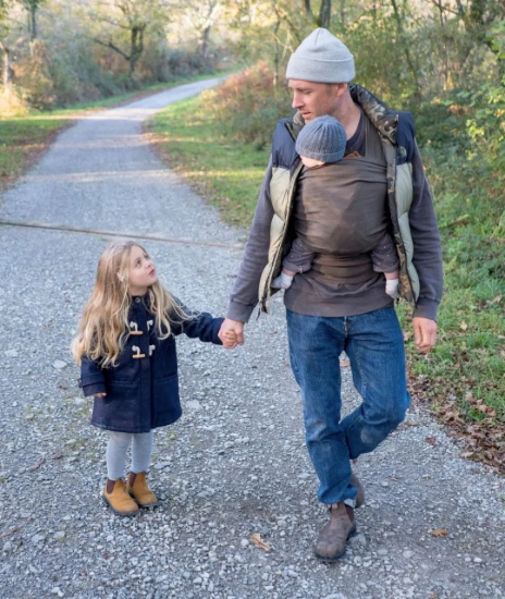 Slika Ergonomska nosiljka za bebe Carry & Pack Mama Hangs 