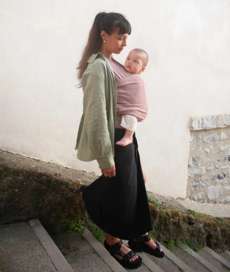 Slika Ergonomska nosiljka za bebe Carry & Pack Mama Hangs 